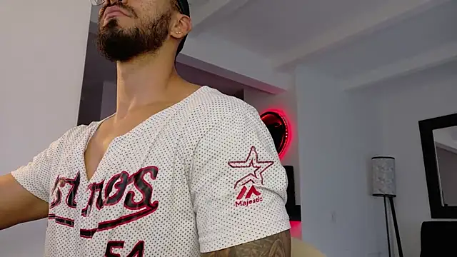 Snapshot of tony_muscle chatting on March 2026 11:16:01 AM tony muscle online show from March 2026 11:16:01 AM