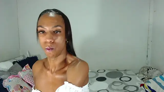 Snapshot of JessicaEbony chatting on October 2025 01:04:02 AM JessicaEbony online show from October 2025 01:04:02 AM