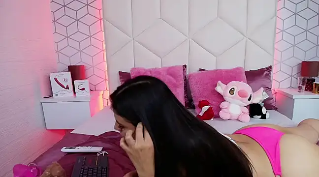 Snapshot of MadelineBeckert chatting on February 2025 01:47:02 AM MadelineBeckert online show from February 2025 01:47:02 AM