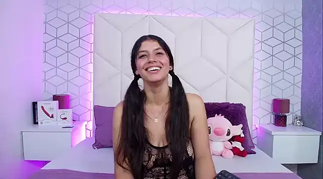 Snapshot of MadelineBeckert chatting on March 2025 01:26:02 AM MadelineBeckert online show from March 2025 01:26:02 AM