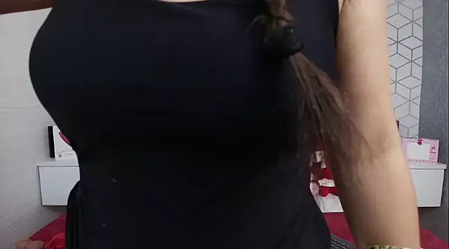 Snapshot of MadelineBeckert chatting on March 2025 07:14:02 PM MadelineBeckert online show from March 2025 07:14:02 PM