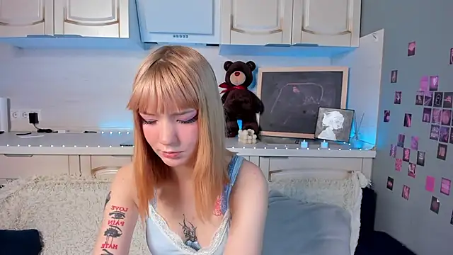 Linablueeyed online show from February 2025 08:11:01 AM