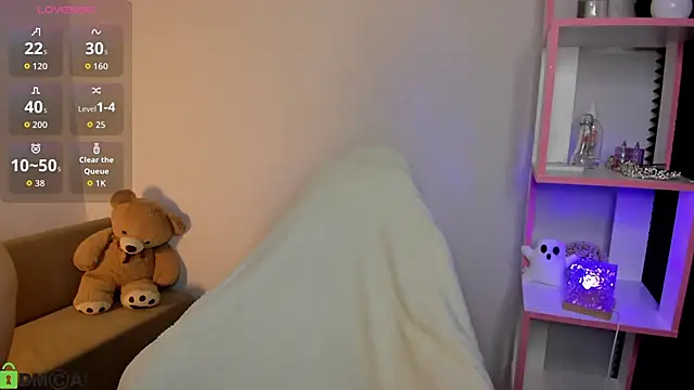 Linablueeyed online show from October 2025 09:24:01 AM