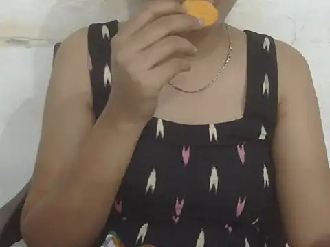 DOLL CUTY online show from May 2026 04:59:02 PM