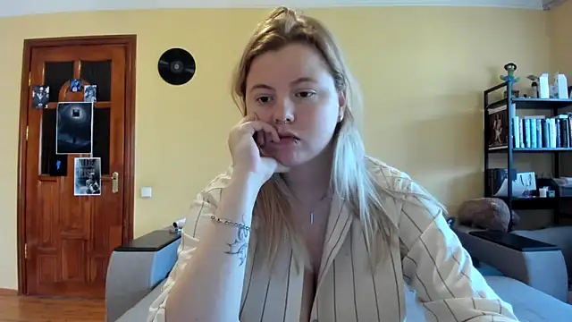 Snapshot of LillyDepp chatting on March 2026 01:49:02 PM LillyDepp online show from March 2026 01:49:02 PM