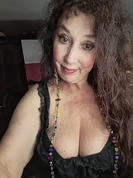 GypsyEsmeralda online show from May 2026 06:24:02 PM