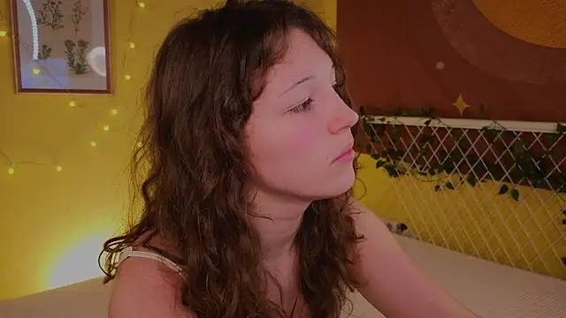 cherry lea online show from November 2025 04:51:01 PM