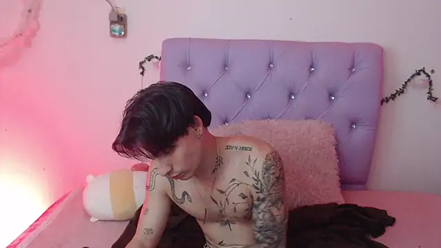 Apolo Hidalgo01 online show from January 2025 05:21:01 PM