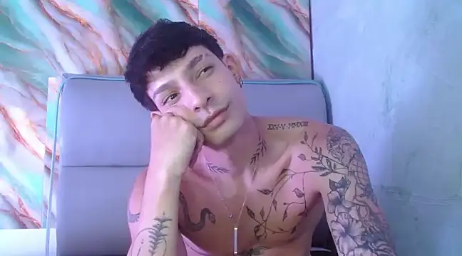 Apolo Hidalgo01 online show from February 2025 05:28:01 PM