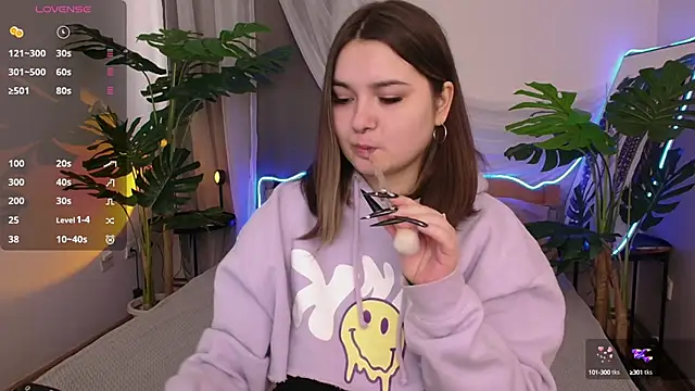 Alice Walters online show from September 2025 02:44:02 PM