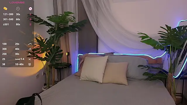 Alice Walters online show from October 2025 02:58:02 PM