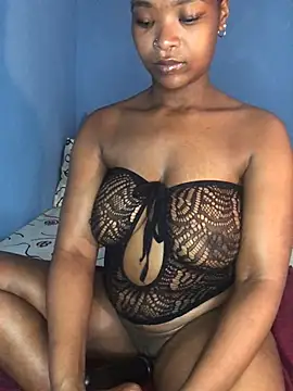 Snapshot of NunuBerry16 chatting on December 2024 01:26:02 AM NunuBerry16 online show from December 2024 01:26:02 AM