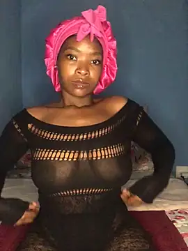 Snapshot of NunuBerry16 chatting on January 2025 07:42:01 PM NunuBerry16 online show from January 2025 07:42:01 PM