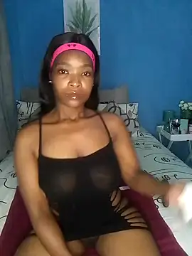 Snapshot of NunuBerry16 chatting on January 2025 12:43:02 AM NunuBerry16 online show from January 2025 12:43:02 AM