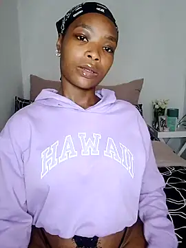 Snapshot of NunuBerry16 chatting on October 2025 11:27:02 AM NunuBerry16 online show from October 2025 11:27:02 AM