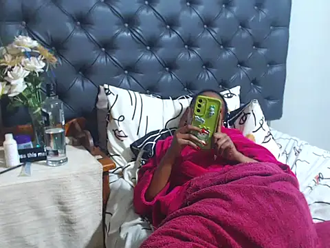 Snapshot of NunuBerry16 chatting on March 2026 06:27:02 PM NunuBerry16 online show from March 2026 06:27:02 PM