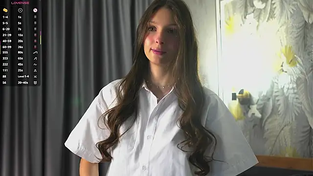 Snapshot of GeorginaCurvin chatting on March 2026 01:24:01 AM GeorginaCurvin online show from March 2026 01:24:01 AM