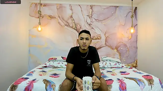 StrawwBoys online show from December 2024 12:02:01 AM