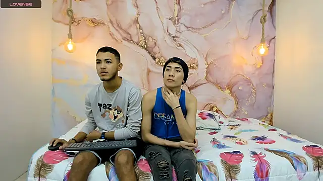 StrawwBoys online show from December 2024 08:18:01 PM