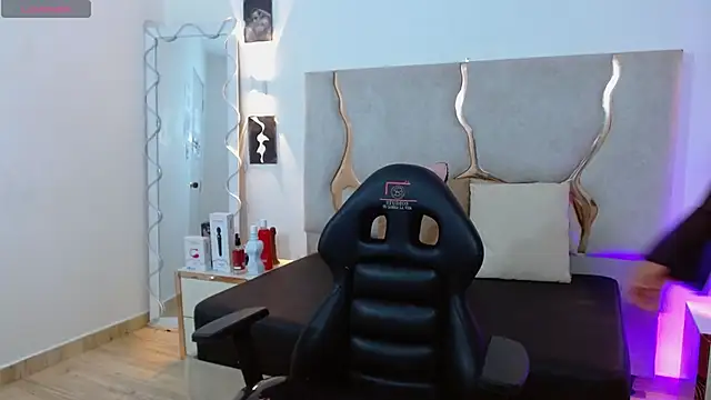 Daphnne tay online show from September 2025 03:42:02 AM