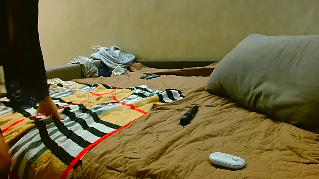 Brionia online show from November 2025 07:46:02 PM