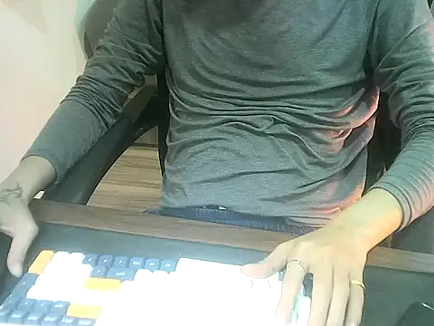 Snapshot of Ryan67533 chatting on January 2026 06:18:01 AM Ryan67533 online show from January 2026 06:18:01 AM