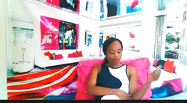 EbonyCreamy69 online show from December 2024 01:18:01 AM