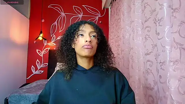 Zia Green online show from March 2025 12:00:01 PM