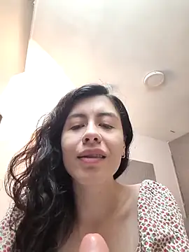 Snapshot of JaneLondon chatting on May 2026 04:04:02 PM JaneLondon online show from May 2026 04:04:02 PM