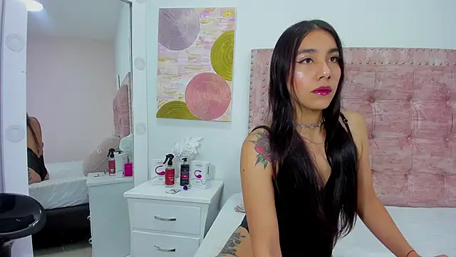 HayleyMarshall  online show from February 2025 12:02:02 PM