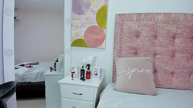 HayleyMarshall  online show from March 2025 06:26:02 PM