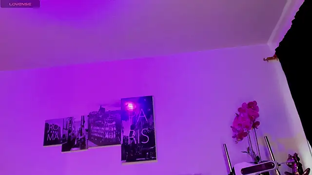 Snapshot of Amy_Kiitty_ chatting on October 2025 01:07:01 PM Amy Kiitty online show from October 2025 01:07:01 PM