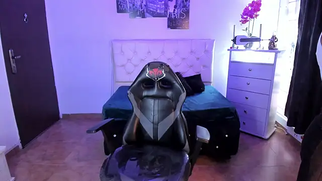 Snapshot of Amy_Kiitty_ chatting on October 2025 12:47:02 PM Amy Kiitty online show from October 2025 12:47:02 PM