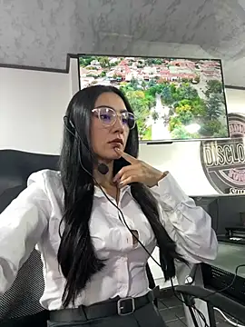 Amy Kiitty  online show from April 2026 01:05:02 PM