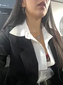 Amy Kiitty  online show from April 2026 01:31:02 PM