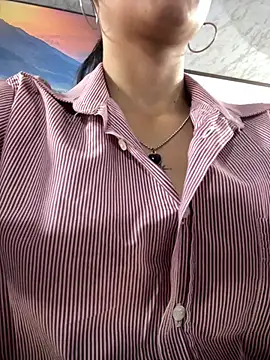 Amy Kiitty  online show from April 2026 01:39:02 PM