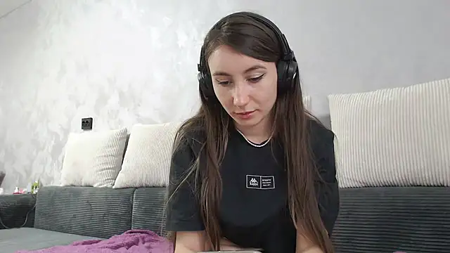 viviandaimond1 online show from October 2025 11:22:01 AM