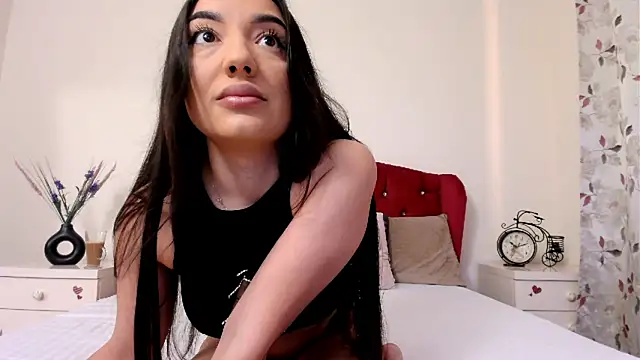 RoxyBestAsss online show from May 2026 04:19:02 AM