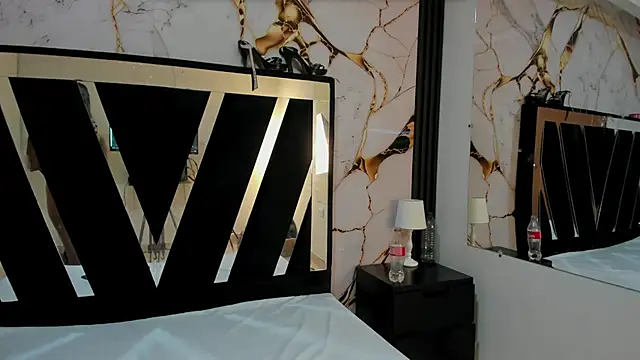 KarinaSimonz online show from September 2025 07:24:02 PM