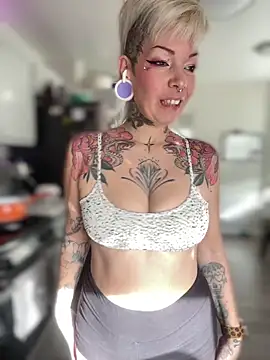 GoldieBakeman online show from December 2025 05:19:02 PM