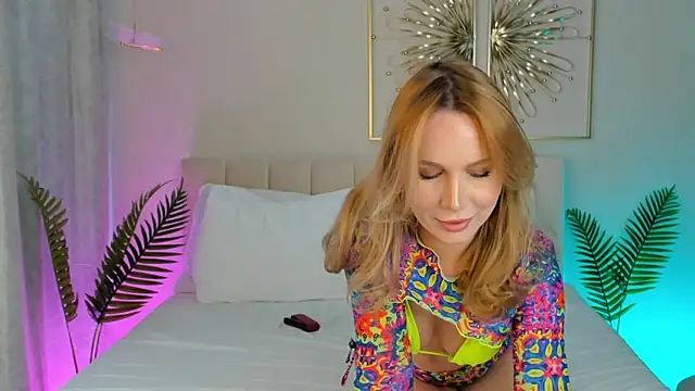 Snapshot of ___Cindy___ chatting on February 2025 01:53:02 PM Cindy online show from February 2025 01:53:02 PM