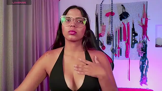 Megaan Greey online show from October 2025 09:35:02 PM