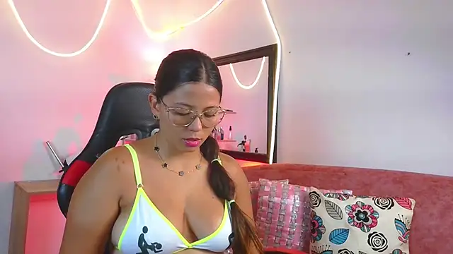 Megaan Greey online show from July 2026 11:39:02 PM