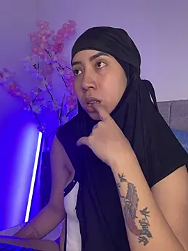 Sweet hot mia online show from May 2026 01:30:02 PM
