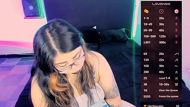 Snapshot of devilfoxtwo chatting on December 2024 08:51:02 AM devilfoxtwo online show from December 2024 08:51:02 AM