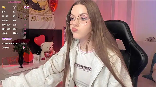 Snapshot of Marta_May_ chatting on February 2025 07:06:01 PM Marta May online show from February 2025 07:06:01 PM