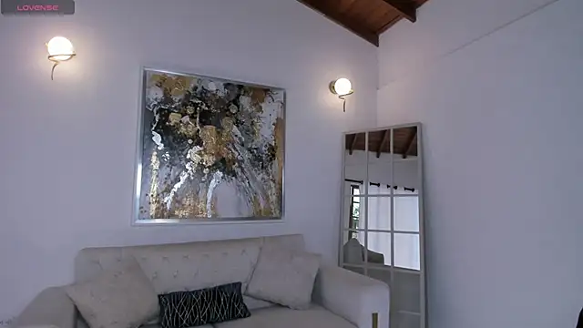 Snapshot of KatieNolan_1 chatting on December 2024 07:42:02 PM KatieNolan 1 online show from December 2024 07:42:02 PM