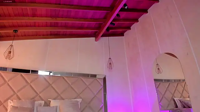 Snapshot of KatieNolan_1 chatting on January 2025 10:59:01 PM KatieNolan 1 online show from January 2025 10:59:01 PM