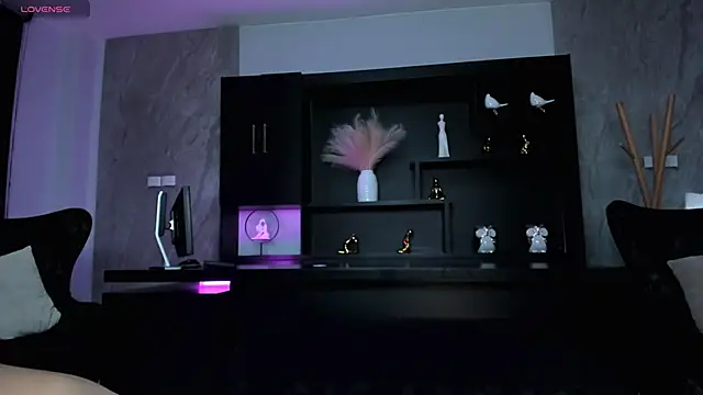 Snapshot of KatieNolan_1 chatting on February 2025 05:04:02 PM KatieNolan 1 online show from February 2025 05:04:02 PM