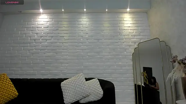 Snapshot of KatieNolan_1 chatting on February 2025 07:38:01 PM KatieNolan 1 online show from February 2025 07:38:01 PM